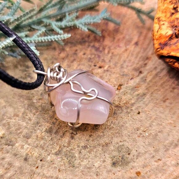 Nature Cherry Blossom Agate Star Wire Wrapped Pendant Necklace - Picture 5 of 10